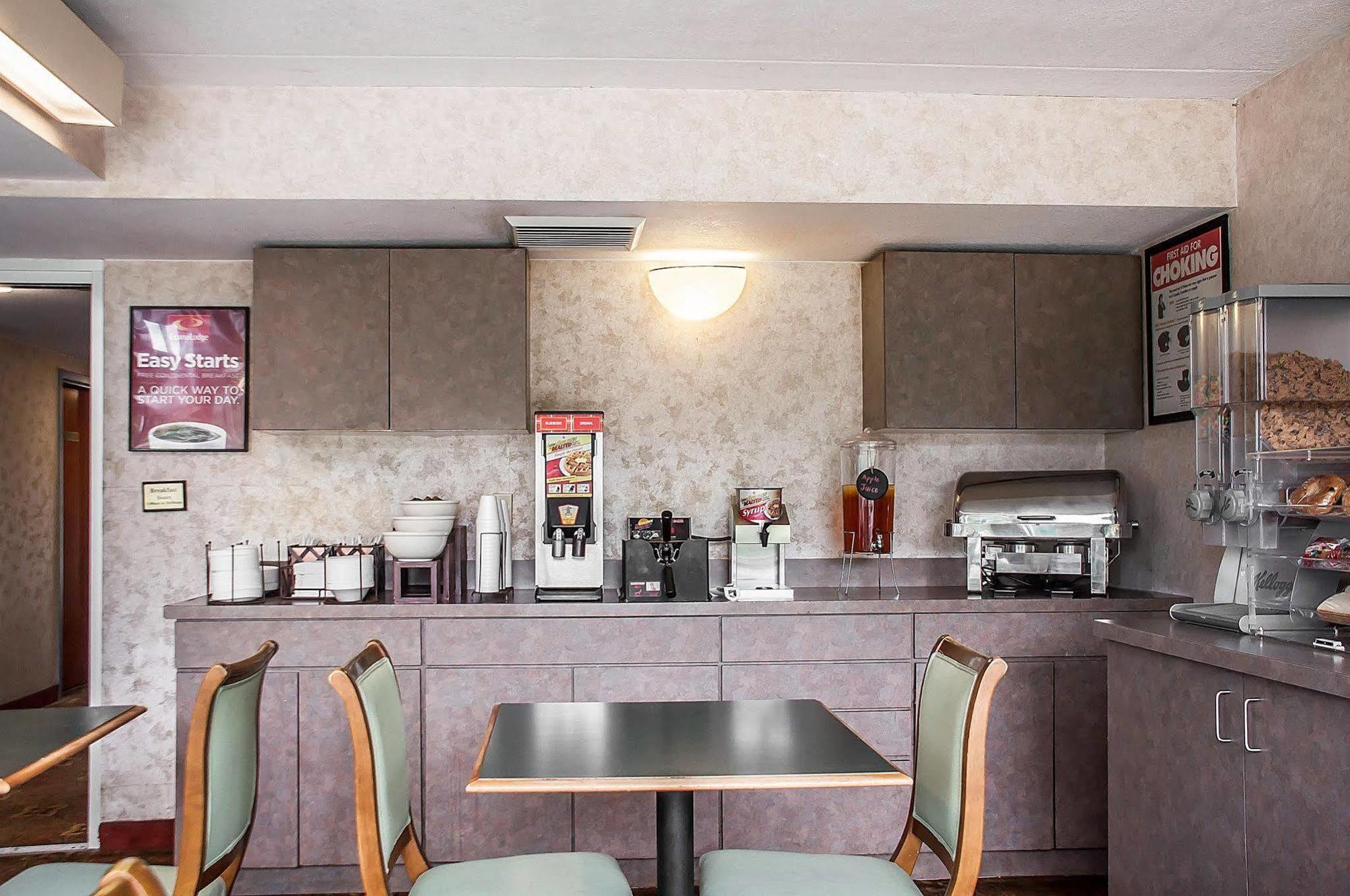 Econo Lodge Elmira-Corning Fisherville Eksteriør bilde